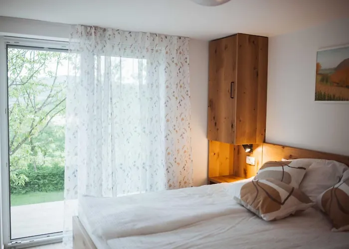 Casa vacanze Cozy With Fireplace And Scenic Hills In - Two Bedroom Bistrica ob Sotli