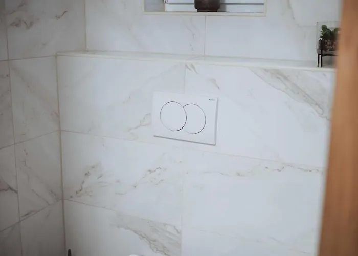 Casa vacanze Cozy With Fireplace And Scenic Hills In - Two Bedroom *